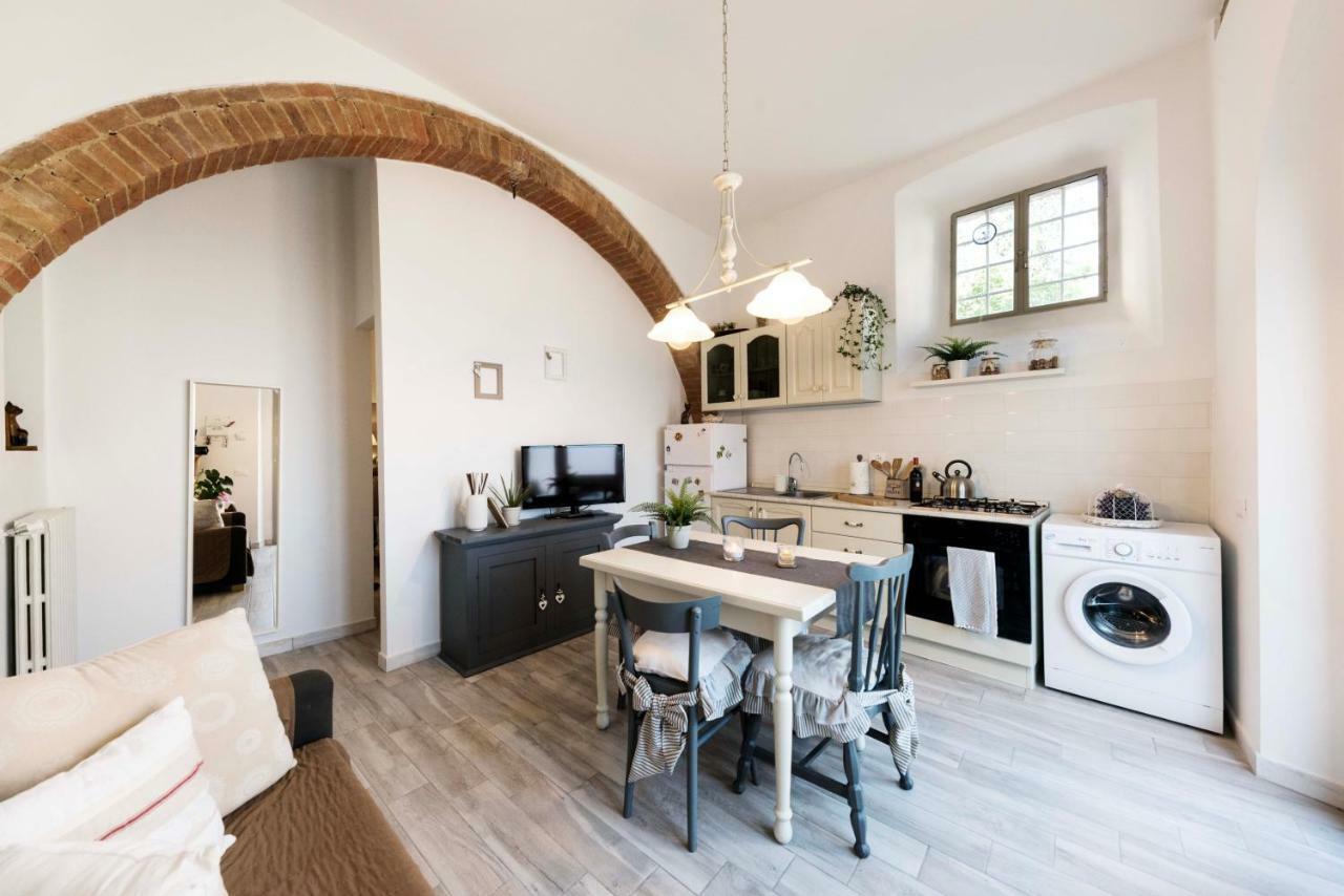 Tosca'S House Apartment Palaia Bagian luar foto