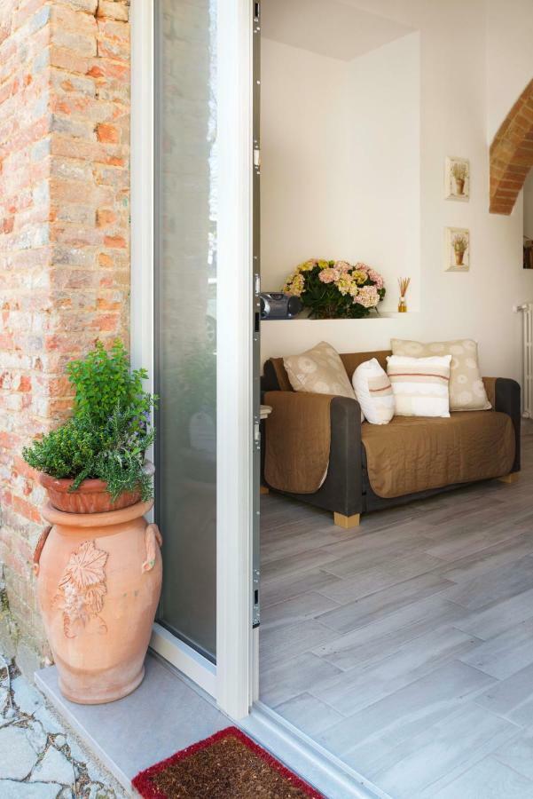 Tosca'S House Apartment Palaia Bagian luar foto