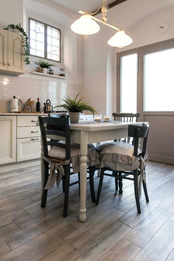 Tosca'S House Apartment Palaia Bagian luar foto